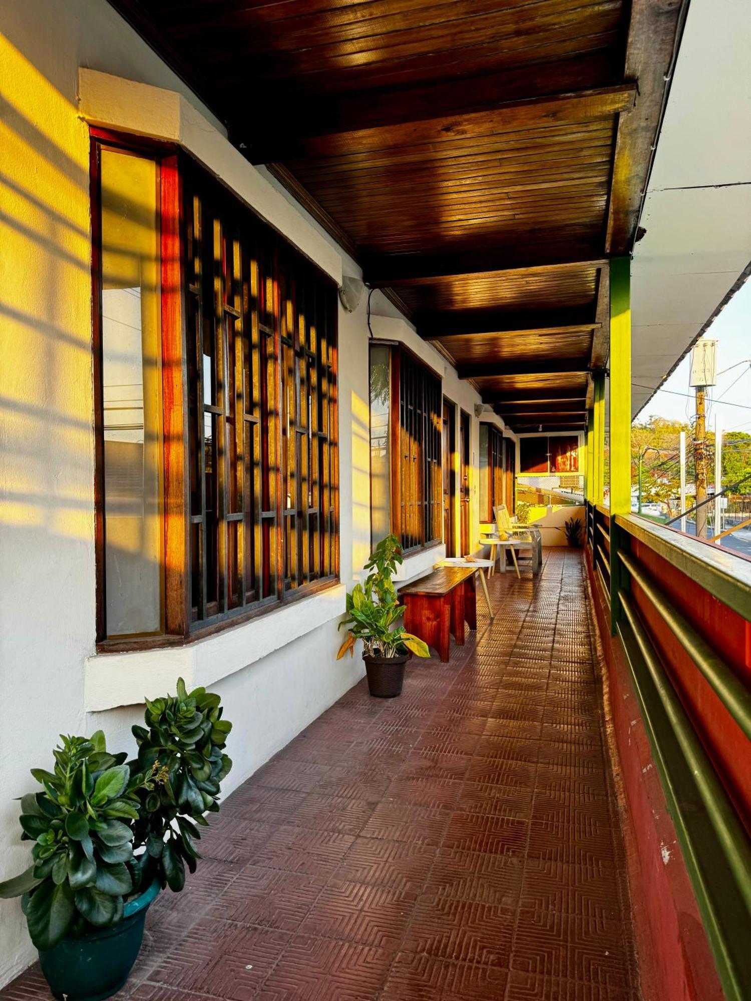 Quepos Inn Exterior photo